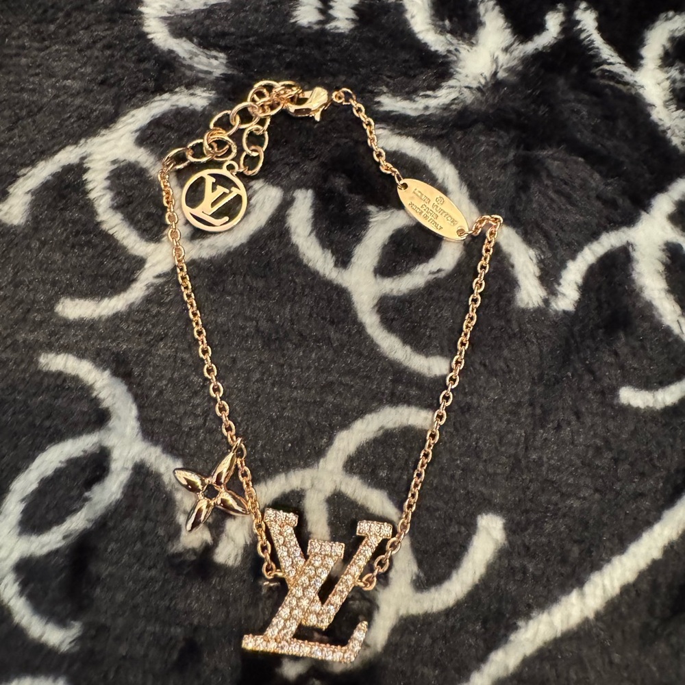 Louis Vuitton Monogram Gold Chain Bracelet with Crystal Accents M6 104 LLE1124 - Picture 5 of 6